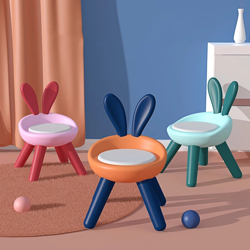 Silla de conejo de plástico PP para niños, taburete de dibujos animados, estilo del norte de Europa, silla de comedor gruesa, cuernos lindos, jardín de infancia