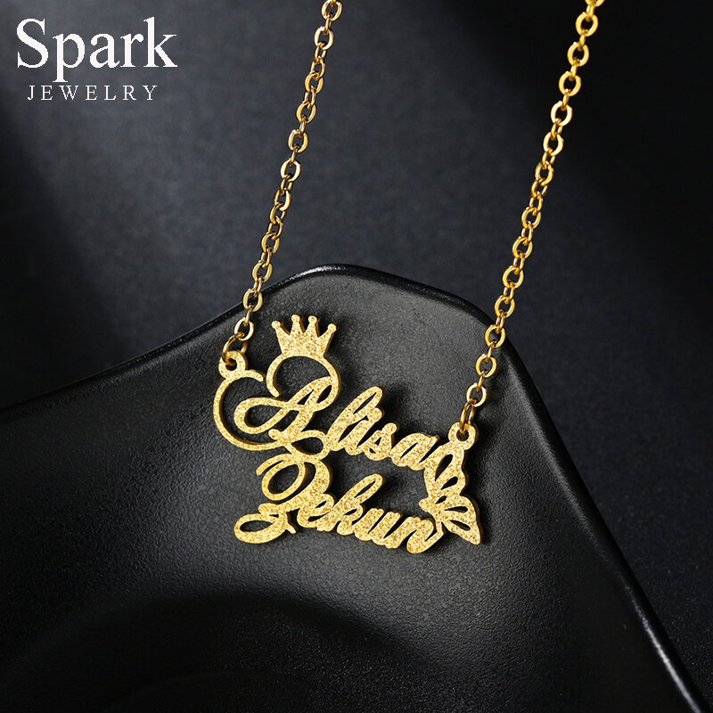 Faísca na moda personalizado fosco duplo nome colar de ouro personalizado placa de identificação coroa borboleta colares para presente de jóias femininas