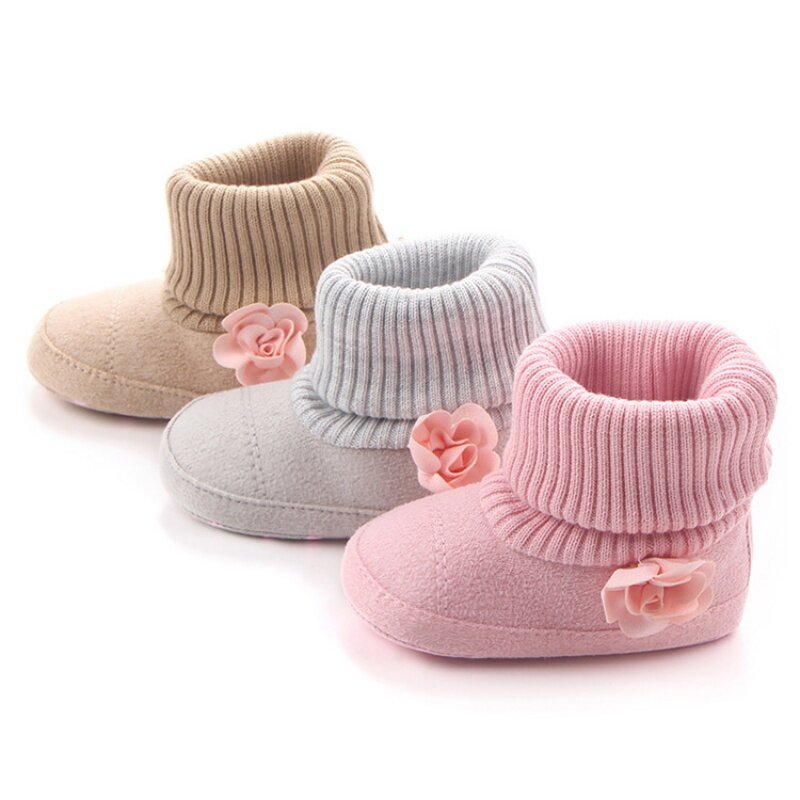 Chaussures chaudes d'automne et d'hiver pour bébés filles, bottes à fleurs pour les premiers pas des nouveaux-nés