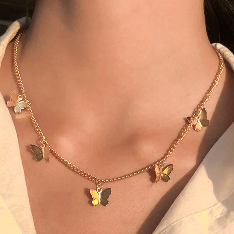 Kalung Bulan Fashion Baru untuk Wanita Perhiasan Rantai Leher Emas dengan Liontin Hati Kupu-kupu Hadiah Gratis Pengiriman