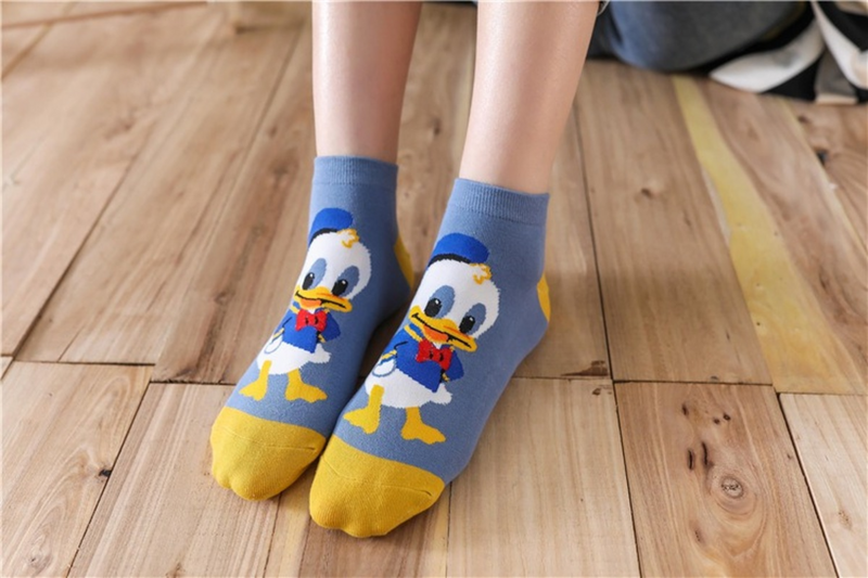 Disney ถุงเท้าการ์ตูน Mickey อะนิเมะถุงเท้าผู้หญิงเรือถุงเท้าน่ารักญี่ปุ่นสไตล์วิทยาลัยฤดูใบไม้...