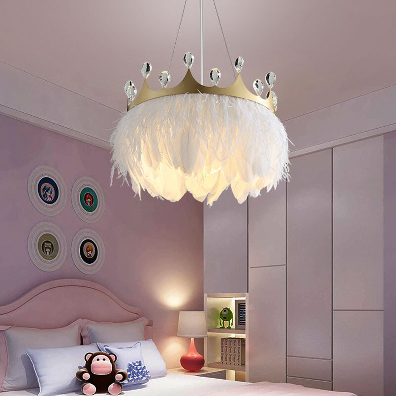 Kobuc Moderne Weiße Feder Anhänger Lichter Gold Crown Mädchen kinderzimmer Hängen Lampe mit Kristall Dekor für Schlafzimmer Hotel AC110V 220V