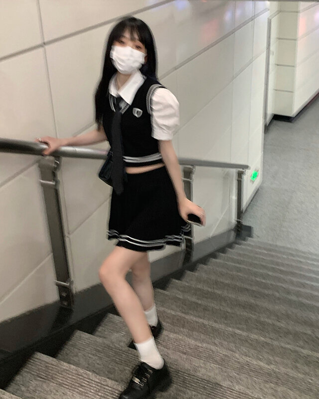Belly Black  Suit Schoolgirl Korean College Style Knitted Vest High Waist Thin Pleated Skirt Set