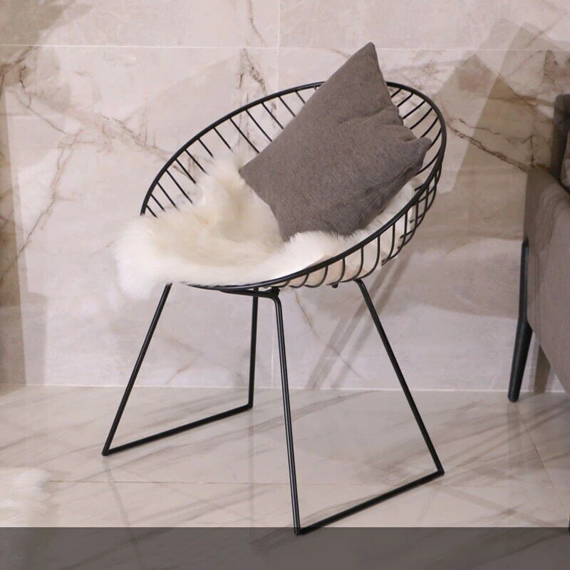 노르딕 메탈 할로우 홈 거실 커피 협상 의자 현대 레저 등받이 팔걸이 발코니 라운지 의자 가구