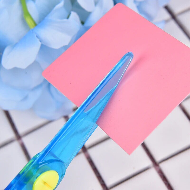 Jakość bezpieczeństwo nożyczki cięcie papieru plastikowe nożyczki dziecięce ręcznie robione zabawki
