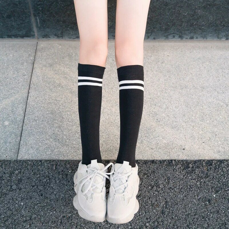 College Stijl Winter Warme Lange Sokken Schattig Meisje Japanse Knie Highs Voor Vrouwen Kous Streep Populaire Jas Dij Panty