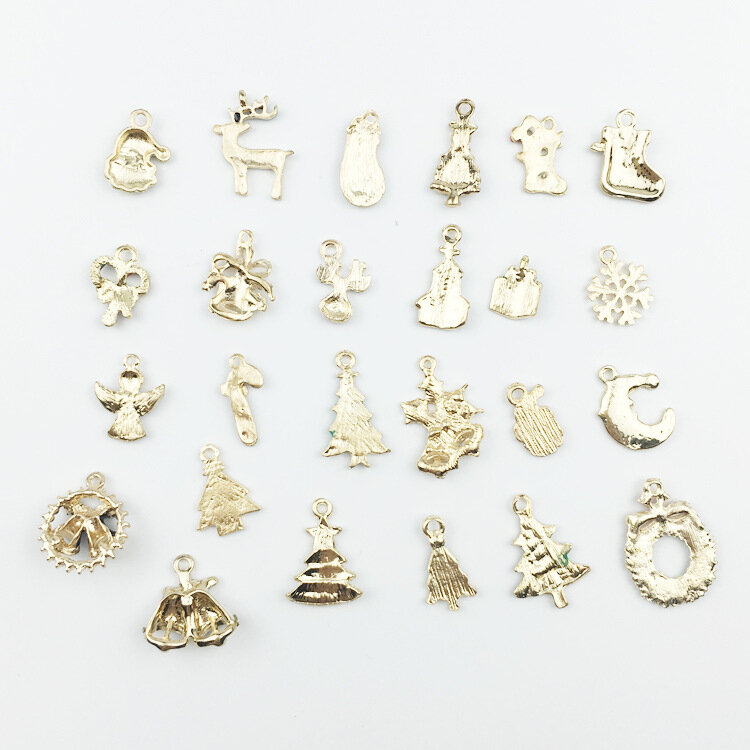 8 Buah Campuran Natal Liontin Enamel Jimat Ornamen Manik-manik untuk Gelang Anting Perhiasan Membuat Pohon Natal Liontin Tahun Baru