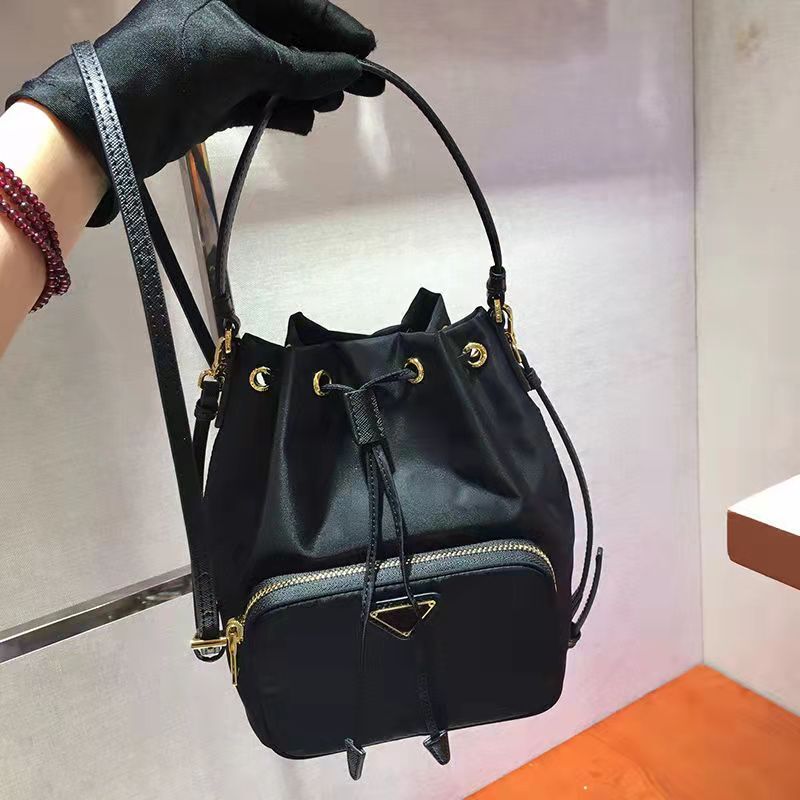 Известный бренд 2021, Новая повседневная модная подходящая ко всему портативная женская сумка из Парашютного Нейлона, сумка-ведро, большая су...