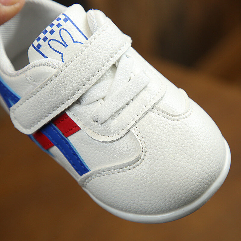 2021 novo couro único malha sapatos sola macia respirável masculino e feminino sandálias do bebê 1-2 anos de idade macio sola da criança sapatos