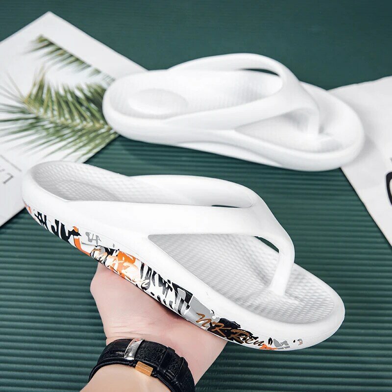2021 New Summer Men's Slippers Anti-Skid Beach Outdoor Comfortable Popular Sandals popular Soft Light Weight Casual Flip-Flops