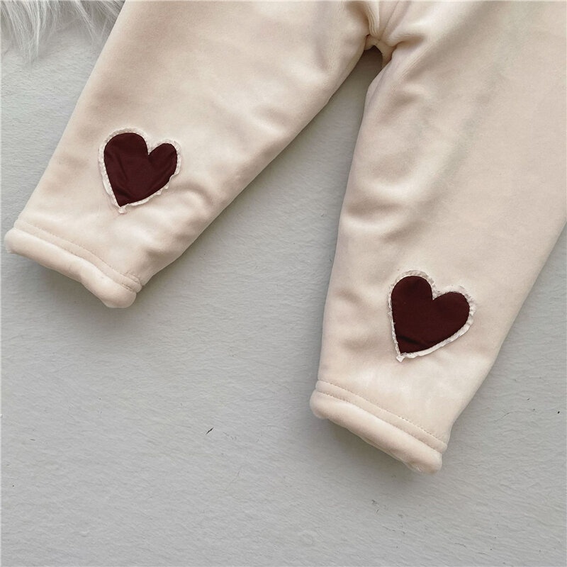 Leggings en velours pour bébé fille de 0 à 2 ans, pantalons mignons et chauds à imprimé d'amour, nouvelle collection hiver 2021
