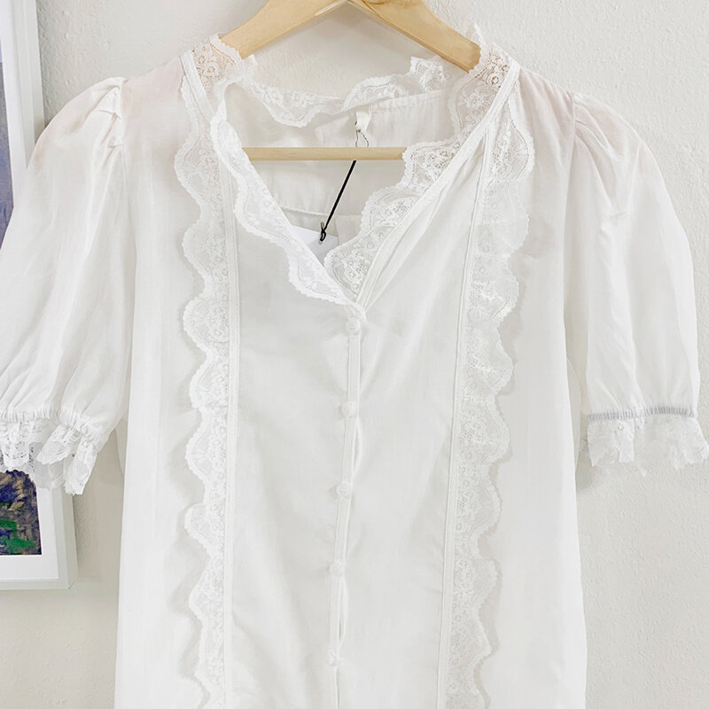 Camisa moderna de fada estilo coreano, camiseta versátil e elegante anti-envelhecimento com costura de renda para verão