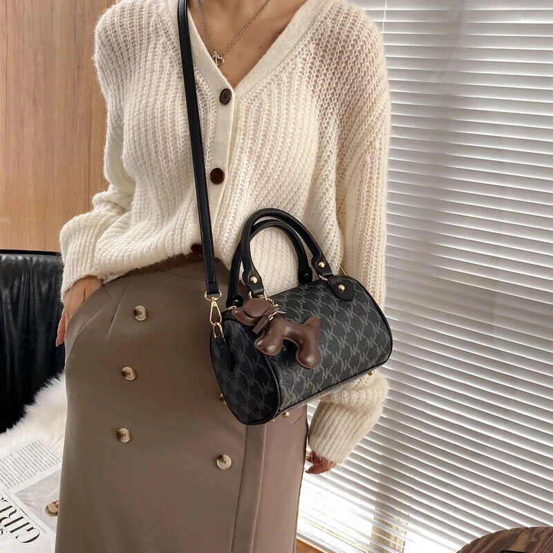 Torebki w stylu bostońskim 2021 damska marka luksusowy projektant torebka moda z nadrukowanym napisem skórzana torba Retro kobieca torba na ramię