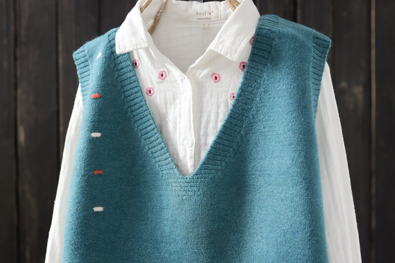 Suéter de moda para mujer, chaleco de lana de Cachemira con cuello en V, corto coreano sin mangas, Chaleco de punto Vintage, otoño e invierno, novedad de 2020