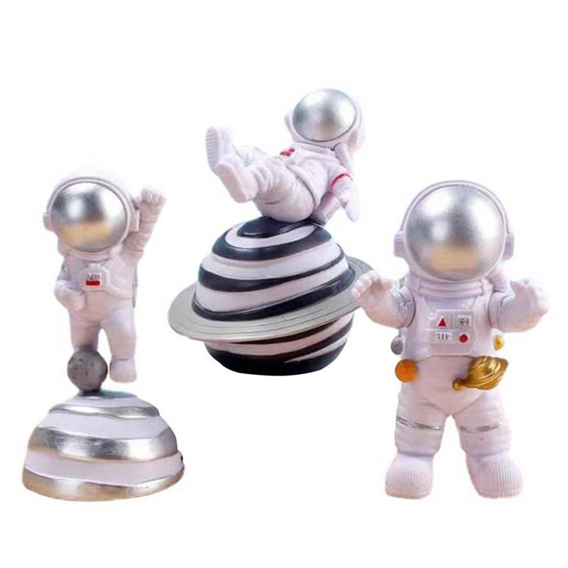 3Pcs นักบินอวกาศ Figurines โมเดิร์นของสะสม PVC Spaceman Series Miniatures เครื่องประดับสำหรับ Desktop Decor