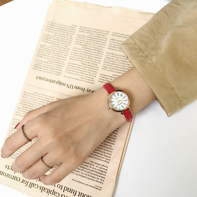 Retro Bruin Vrouwen Horloges Kwaliteiten Kleine Dames Horloges Vintage Lederen Armband Horloge Mode Merk Vrouwelijke Quartz Klok