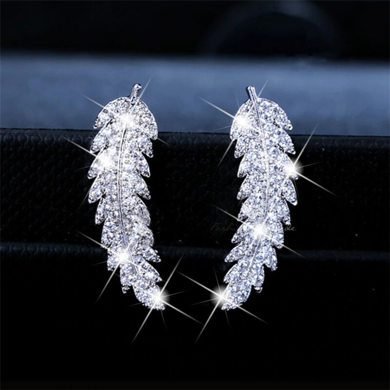 1 Paar Prachtige Veren Oor Klimmers Manchet Oorbellen Crystal Diamonden Bladeren Cluster Bruiloft Oorbellen Voor Vrouwen