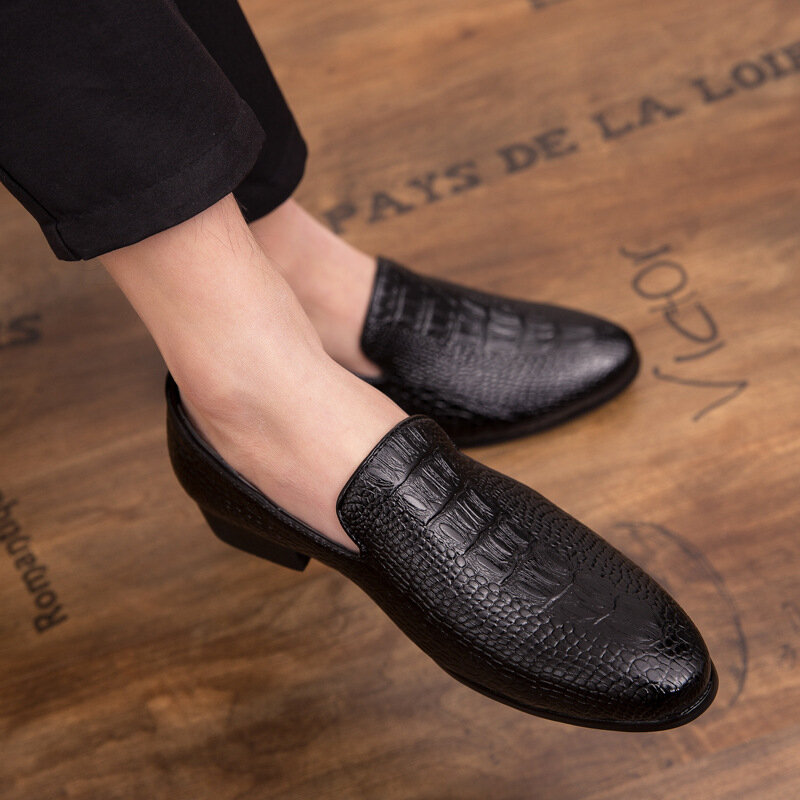 2021 frühling und Herbst Neue Mode Britischen Stil Retro Zeigte Beiläufige Kleine Leder Schuhe Schlange Muster Männer der Schuhe ZZ312