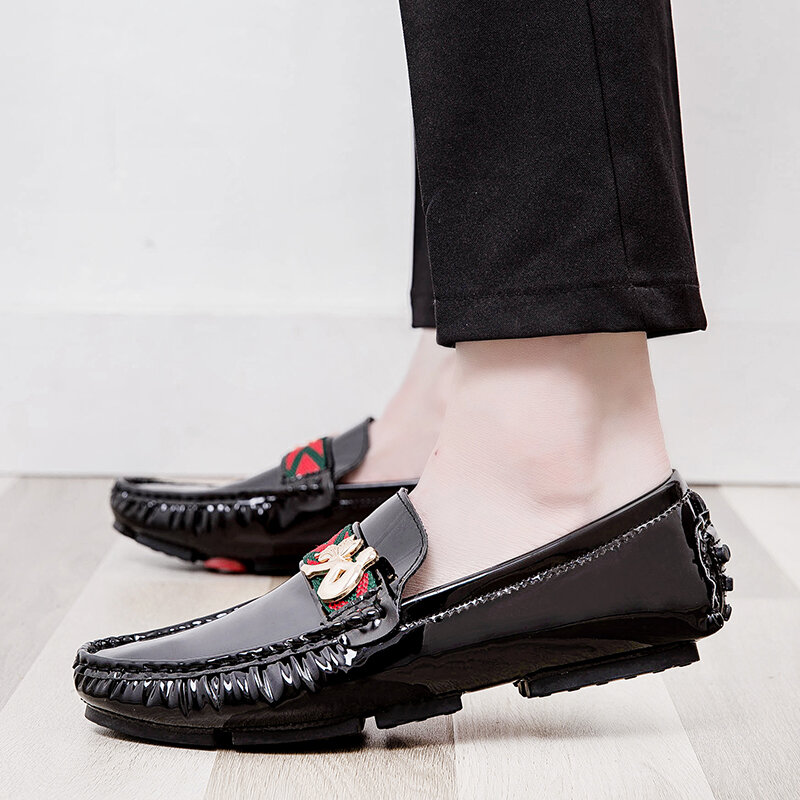 Patent Leather Loafers Men Casual Shoes Luxury Designer Fashion Sneakers Flats Slip on Big Size Mens Driving Shoes Man Moccasins