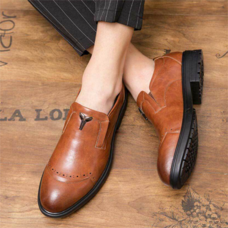 Men's Handmade PU Brown Metal Decoration Loafers Trendy Fashion High Quality Everyday All-match Business Casual Shoes 1KB018
