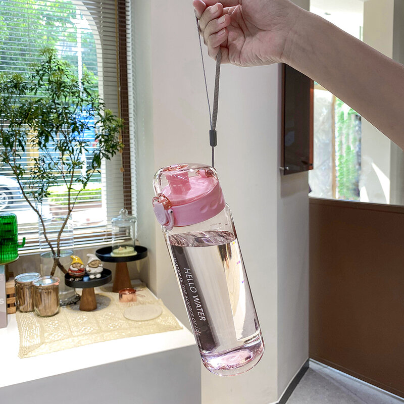 Botella de agua deportiva portátil de plástico, 780ml, para beber té, taza, deporte al aire libre, suministros de acampada, herramientas de cocina y café