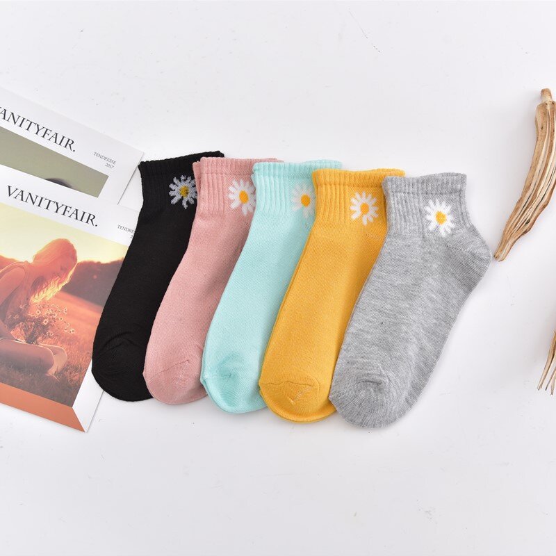 Korean Version of Small Fresh and Cute Little Daisy Socks Solid Color Kawaii Casual Socks Student Christmas Gifts