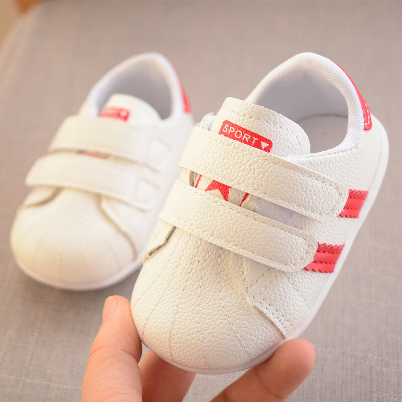 Venda quente novo couro do plutônio sapatos de bebê sapatos esportivos cor sólida macio algodão meninos sapatos antiderrapantes recém-nascidos da criança meninos e meninas sapatos