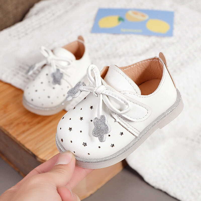 Zapatos planos de cuero para bebés, zapatillas de princesa de fondo suave, primavera y otoño