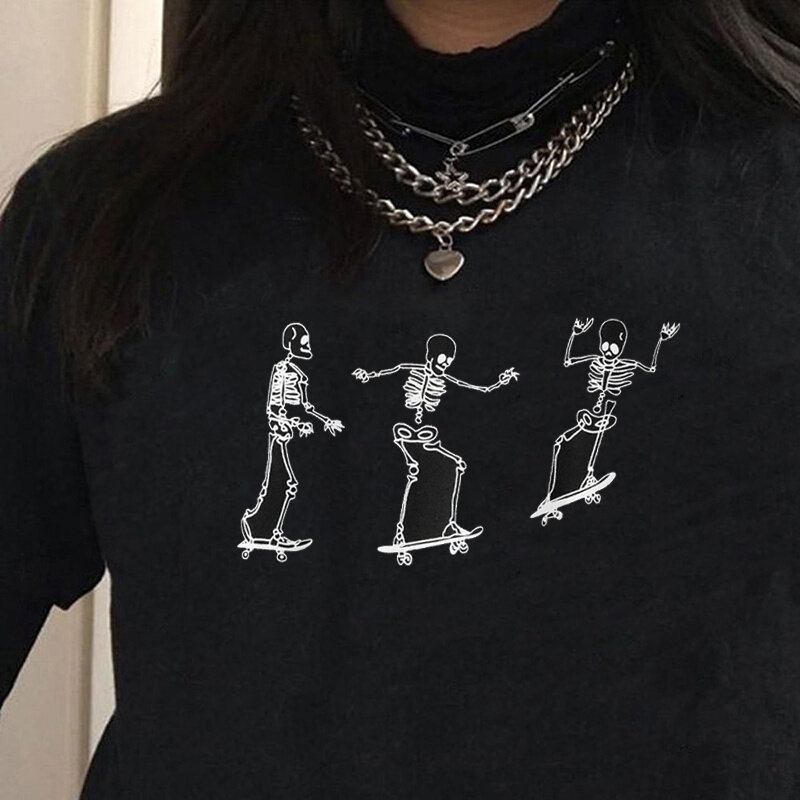 Camiseta con estampado de skateboard de tres skateboard para mujer, camiseta Unisex de estilo Punk, Calavera fresca, Grunge, regalo de Halloween, camiseta negra