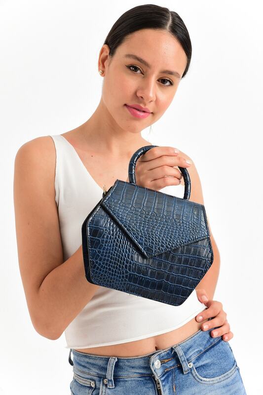 Темно-синяя шестиугольная сумка через плечо 2021, модная трендовая Водонепроницаемая повседневная женская сумка через плечо из бархатной ко...