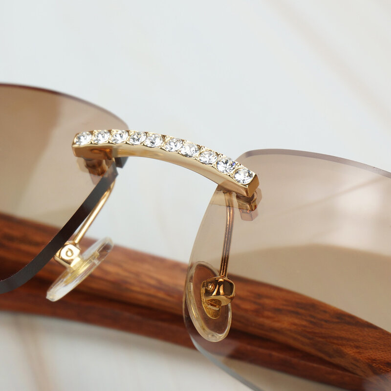 Vintage Shinning diamentowe okulary przeciwsłoneczne mężczyźni Rhinestone odcienie dla kobiet Lentes De Sol Mujer luksusowy drewniany Carter okulary na ślub