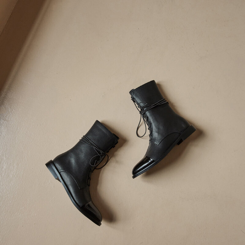 INS HOT women Mid-calf boots 정품 가죽 발가락 22-25 cm 피트 길이 쇠가죽 채찍으로 치다 특허 가죽 클래식 숏 부츠