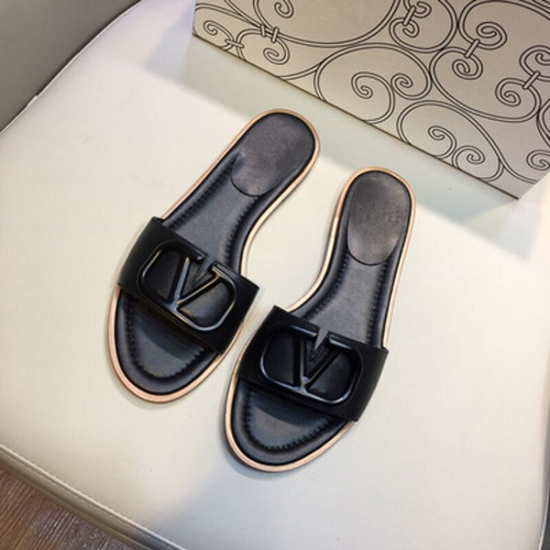 Zapatillas de moda de verano para mujer, chanclas informales de cuero sólido, zapatillas planas de playa con diamantes, sandalias para exteriores, 2021