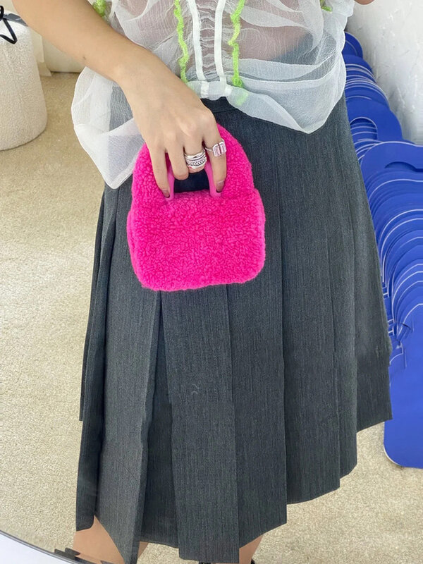 Super Mini Cute Lambswool Headphone Handbag and Purses Designer 2022 Winter Brand Totes Ladies Shoulder Crossbody Bag