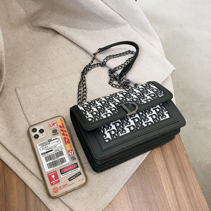 Kleine Schulter Tasche Mit Kette Für Frauen 2021 Luxus Designer Handtaschen Platz Brief Damen Messenger Crossbody Sling Tasche