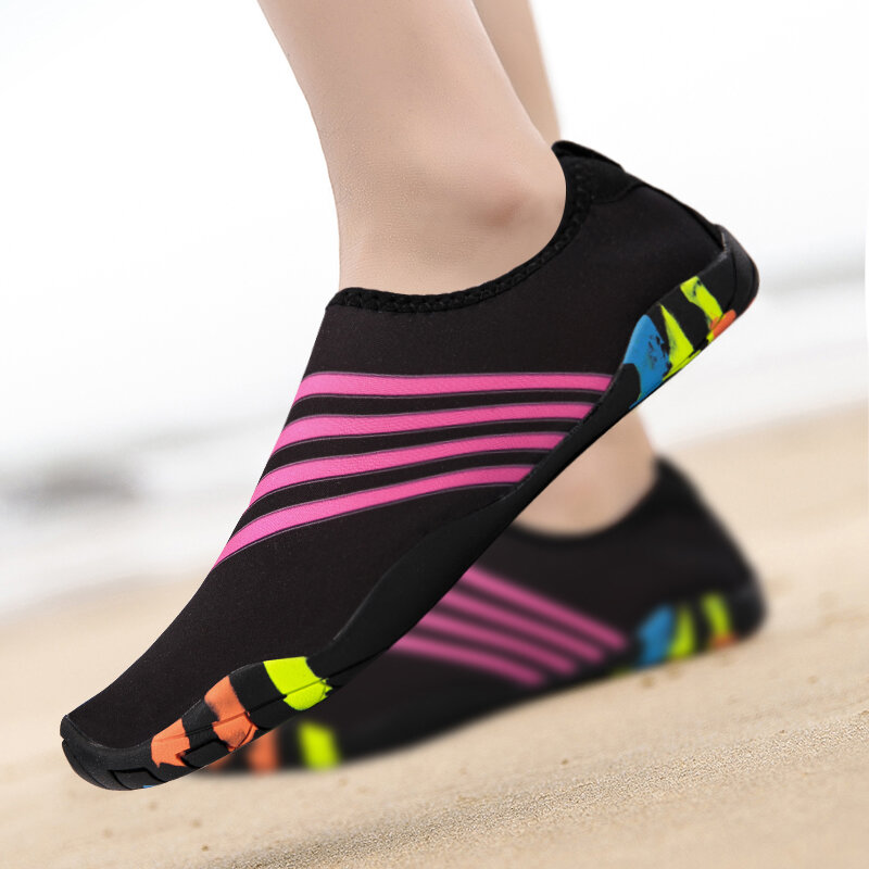 Novo cinco dedos sapatos de natação das mulheres dos homens tecido estiramento sapatos descalços amantes respirável upstream praia aqua sapatos