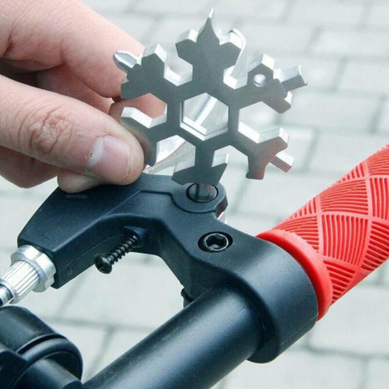 19-in-1 Snow Keychain Tools Multi-tool Wrenches Combination Stainless Steel Snow Shape Outdoor Portable Snowflake