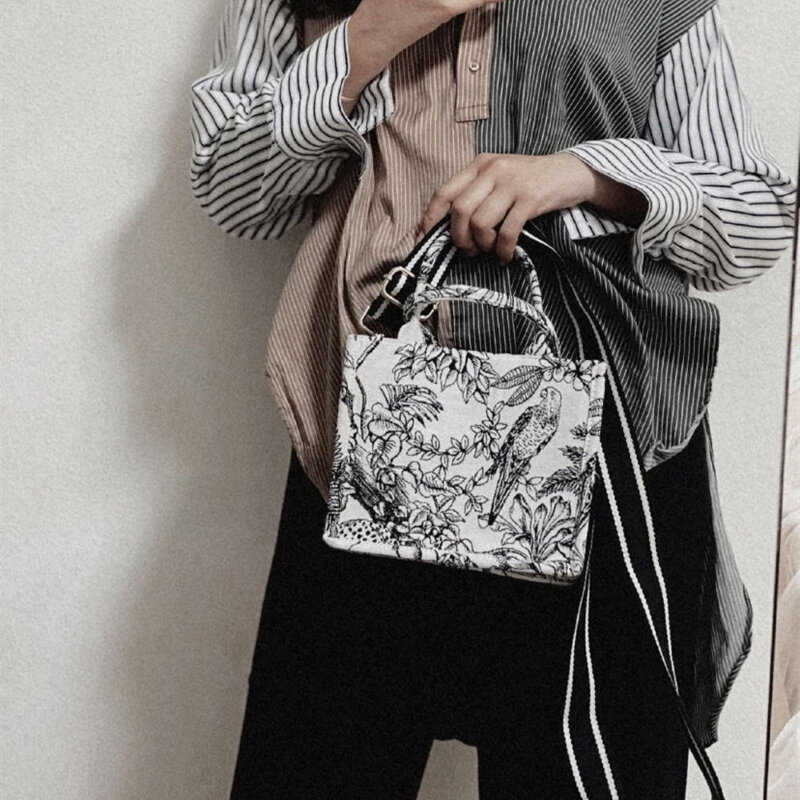 Woman Handbag 2021 Luxury Fashion Designer Jacquard Embroidery Shopper Beach Shoulder Bag Big Size Canvas PartyTote Casual Bag
