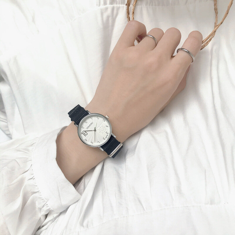 패션 스트라이프 여성 시계, 심플한 숫자 기어 다이얼 디자인, 여성 쿼츠 손목 시계, 캐주얼 핑크 나일론 스트랩, 여성 시계 시간