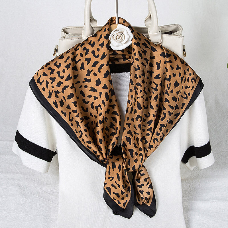 Bufanda de seda con estampado de leopardo para mujer, pañuelo de satén cuadrado, chal de pelo, diadema, elegante, regalo