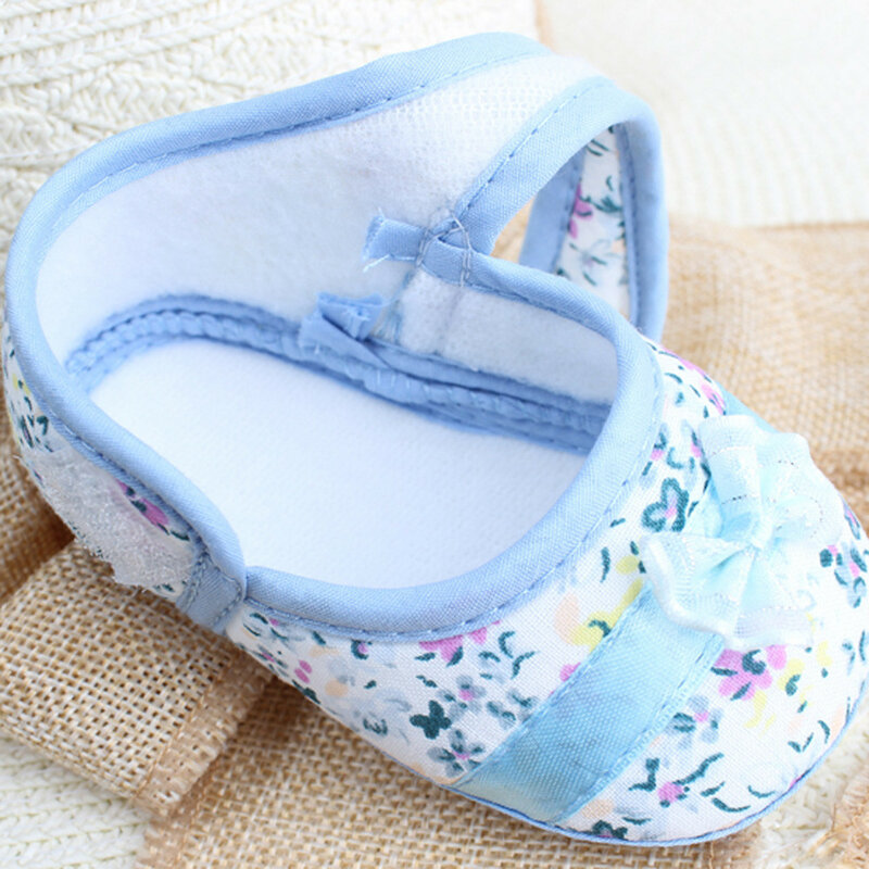 Chaussures de princesse antidérapantes pour nouveau-né, motif Floral, semelle souple, imprimé nœud papillon, premiers pas pour bébé fille