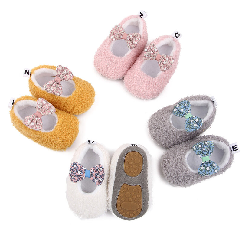 Chaussures antidérapantes à semelle souple pour nouveau-né, garçon et fille, chaussons chauds d'hiver pour bébé, chaussons de berceau