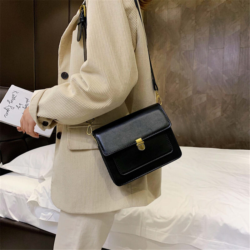 Mini bolsa feminina de couro, bolsa de ombro crossbody de cor sólida com fecho fashion para mulheres 2021, bolsa de viagem pequena e bolsas de mão
