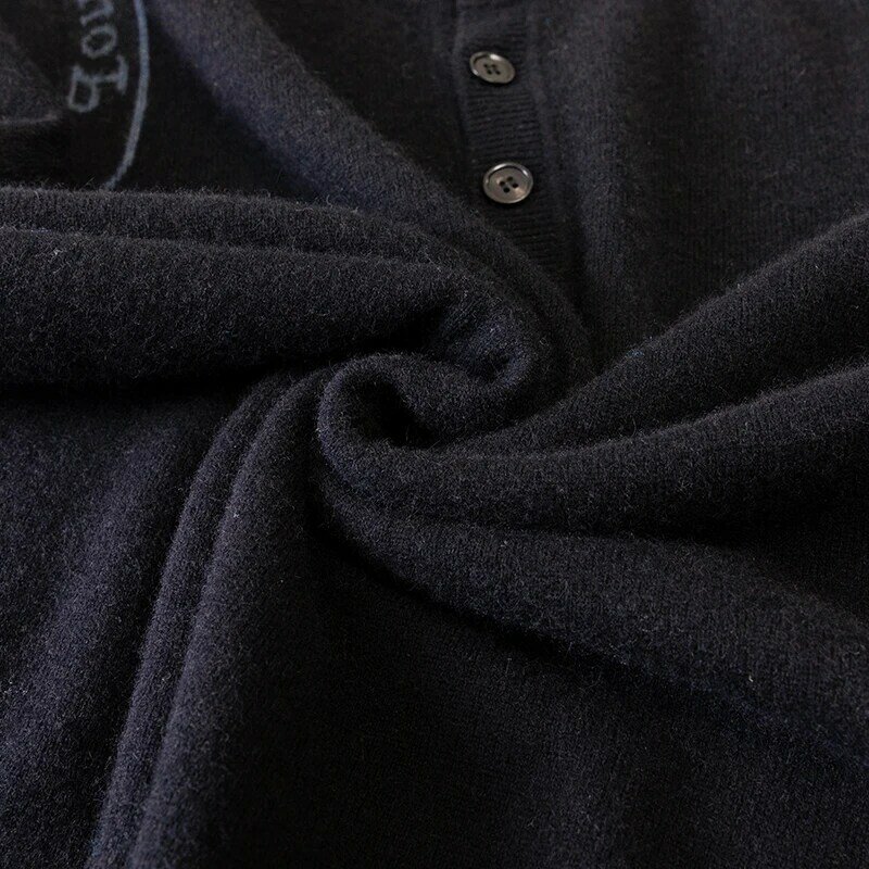 Maglione da uomo ispessito caldo cashmere business casual pullover girocollo giacca bavero jacquard in autunno e in inverno.