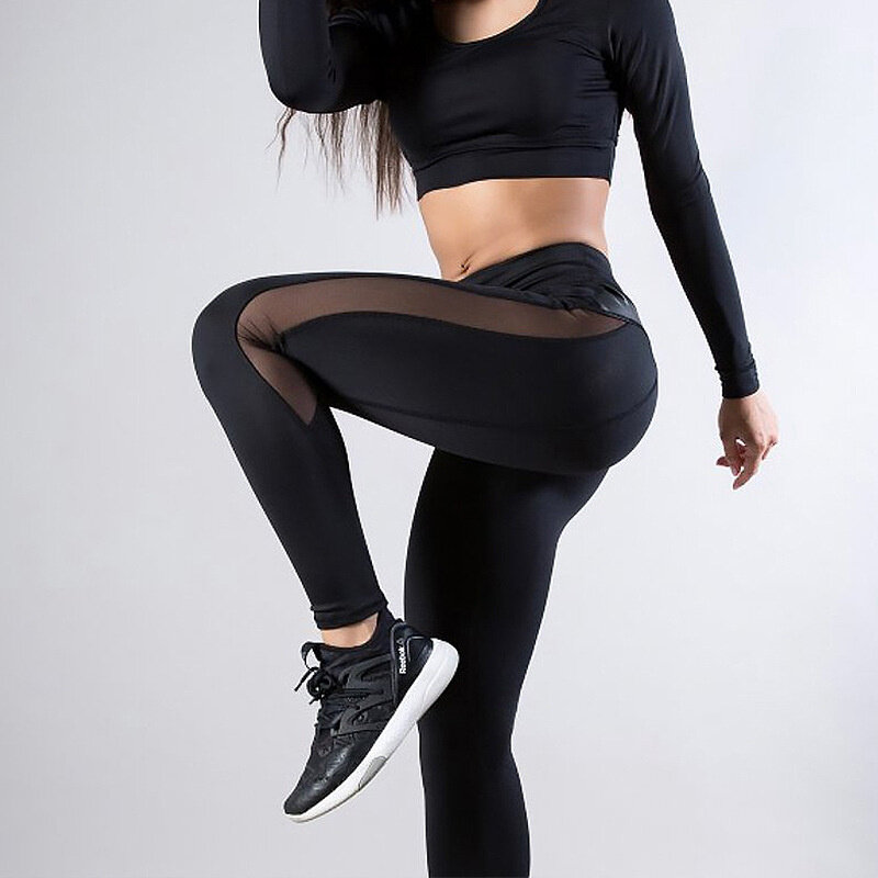 Vendita calda nuovi sport pantaloni in similpelle nera impiombatura Yoga Leggings sportivi pantaloni fitness donna