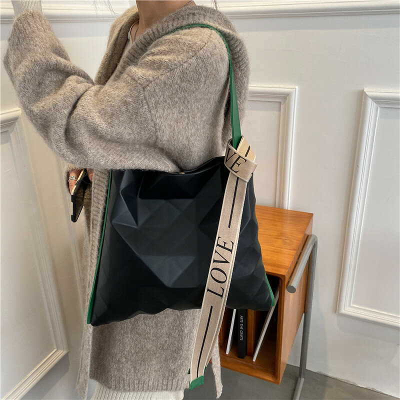 Torebki zimowe o dużej pojemności projektant torebki damskie torebki na ramię 2021 Hit Winter Luxury Fashion Ladies markowa torebka z uchwytem torebki