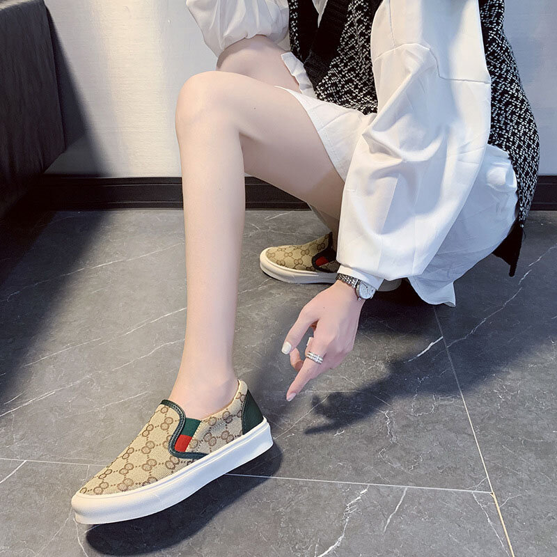 베스트 셀러 여성 구두 슬리퍼 스위트 뷰티 플랫 여성을위한 편안한 신발 핑크 한국 신발 여성 디자이너 브랜드 스니커즈