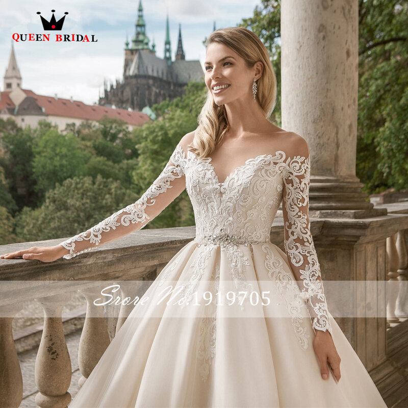 Elegant Ball Gown Wedding Dresses Long Sleeves Tulle Lace Crystal Belt Formal Bridal Gown 2022 New Design Custom Made DS38