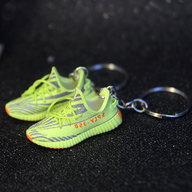 Yeezye Sneaker portachiavi 3D Mini scarpe modello zaino pendente per fidanzato regali per feste di compleanno scarpe di alta qualità portachiavi caldo