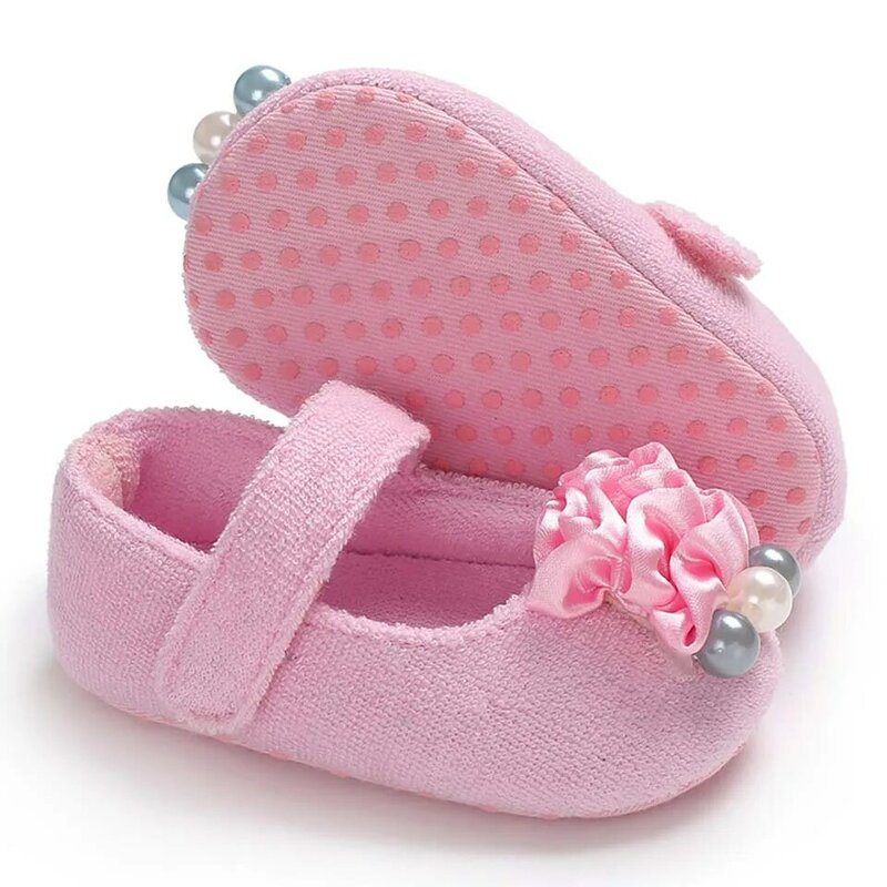 女の赤ちゃんのための柔らかい綿の花の靴,女の赤ちゃんのための非常にファッショナブルな靴